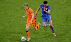 九游app下载-包含英格兰羽毛球队险胜马来西亚羽毛球队，辛杜统治全场的词条