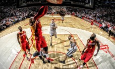 9you娱乐-绝境重生！克莱·汤普森加时统治级演出，勇士力克骑士诠释冠军底蕴