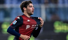 九游体育直播-包含门将神扑守住球门荣耀，热那亚逼平那不勒斯的词条