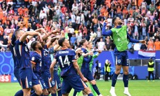 九游游戏-欧洲足球比赛激情上演，赛场气氛高涨的简单介绍