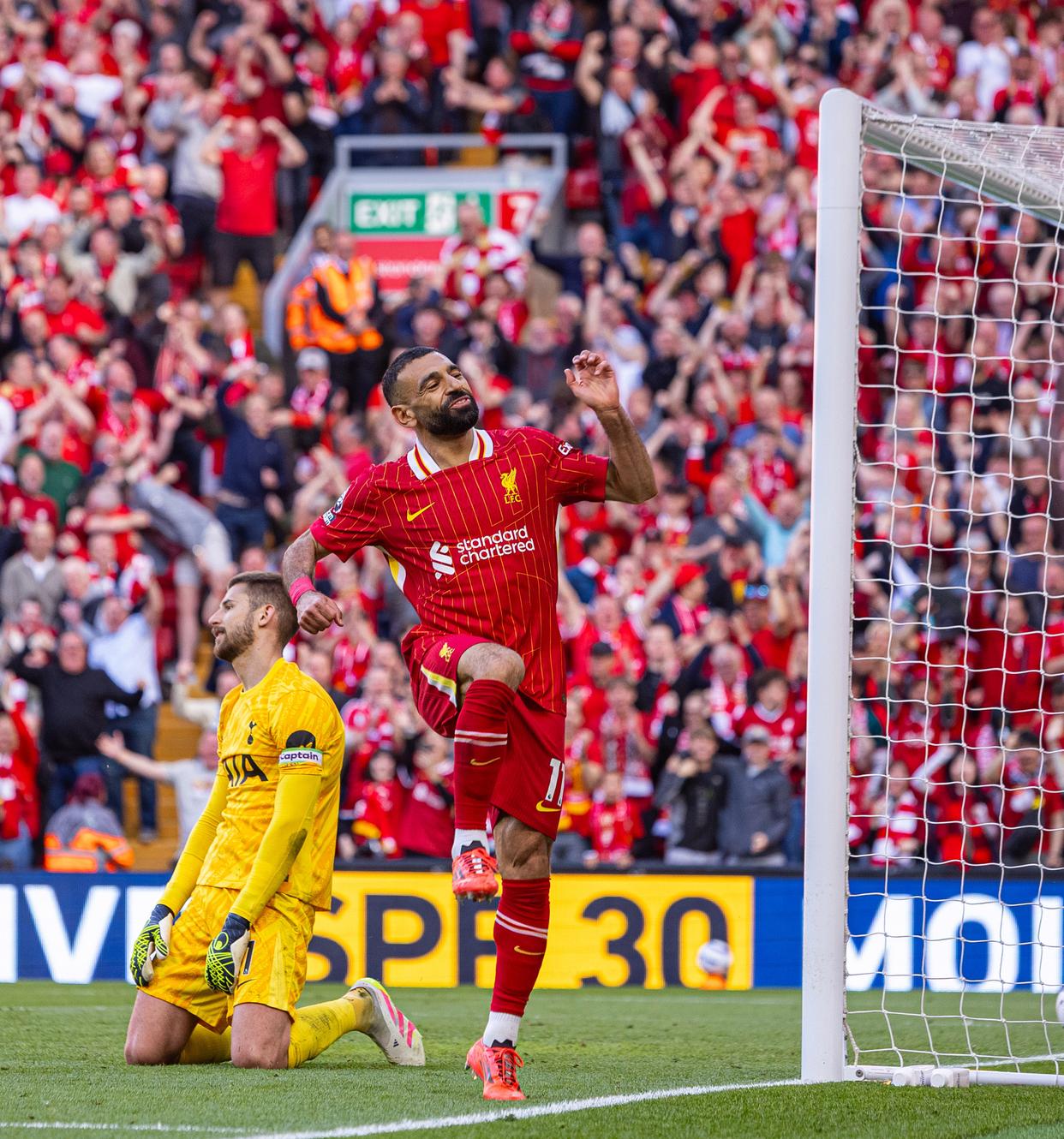 利物浦逆转曼联,前锋连续建功带领球队取胜的简单介绍 利物浦逆转曼联,前锋连续建功带领球队取胜的简单介绍