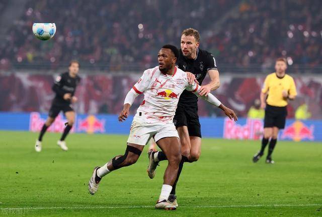 包含弗赖堡球队状态低迷，德甲保级岌岌可危的词条