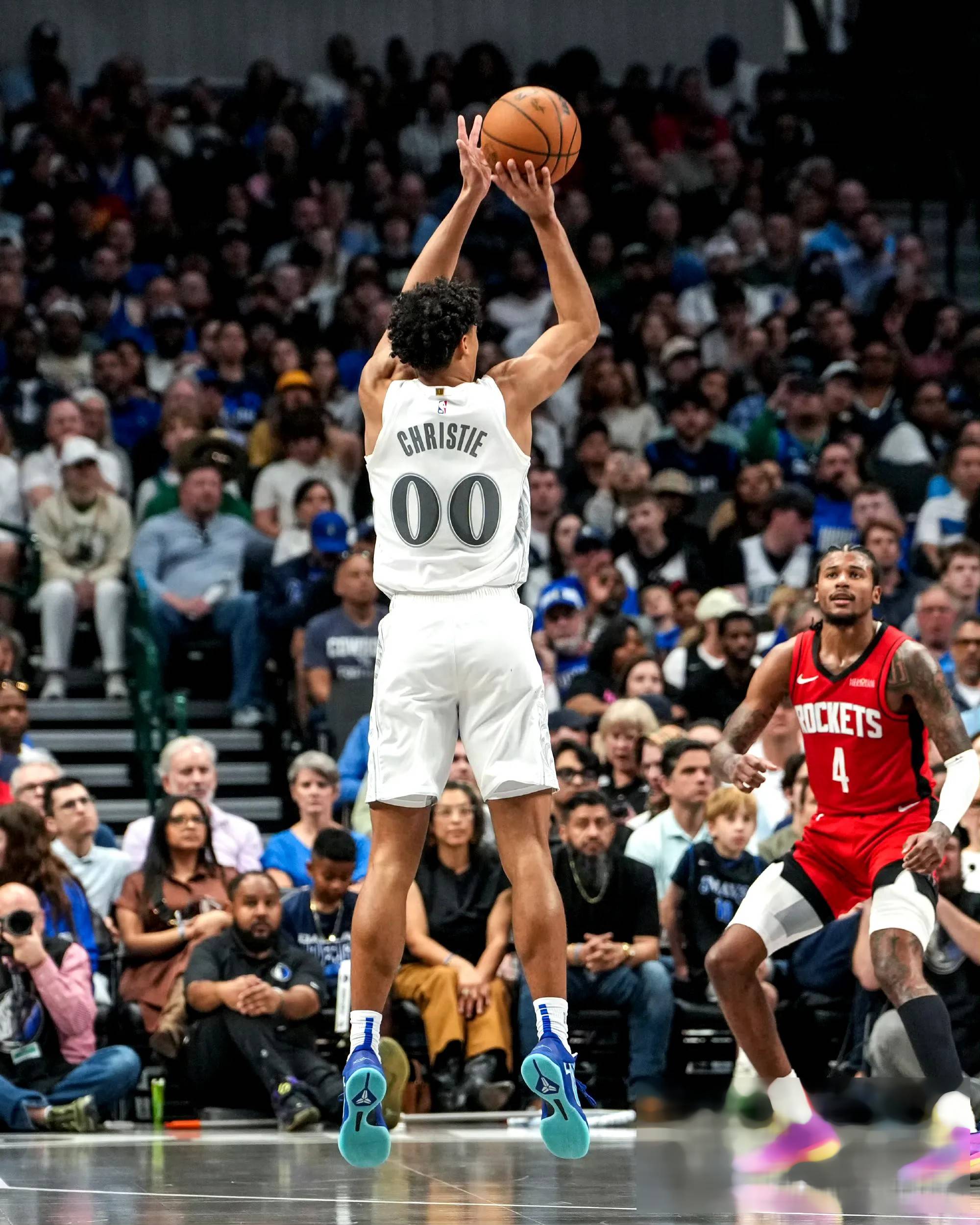 独行侠新秀手感火热,连场爆发展现超常表现的简单介绍 独行侠新秀手感火热,连场爆发展现超常表现的简单介绍