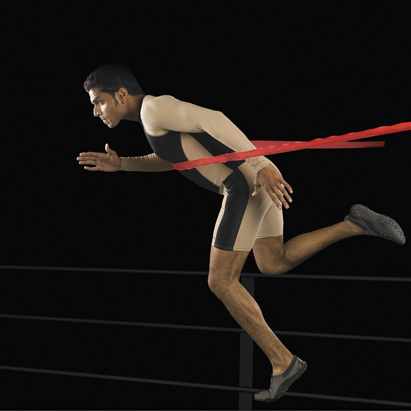 田径比赛选手瞬间爆发,冲刺终点的简单介绍 田径比赛选手瞬间爆发,冲刺终点的简单介绍