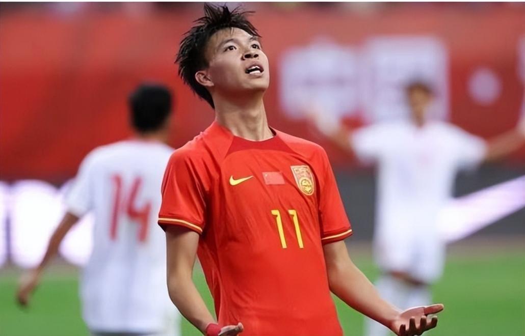 包含国内女足赛场新星崭露头角，未来可期的词条