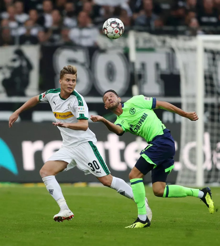 关于沙尔克球员传球成功率达到%,展现出色传球技术的信息 关于沙尔克球员传球成功率达到%,展现出色传球技术的信息