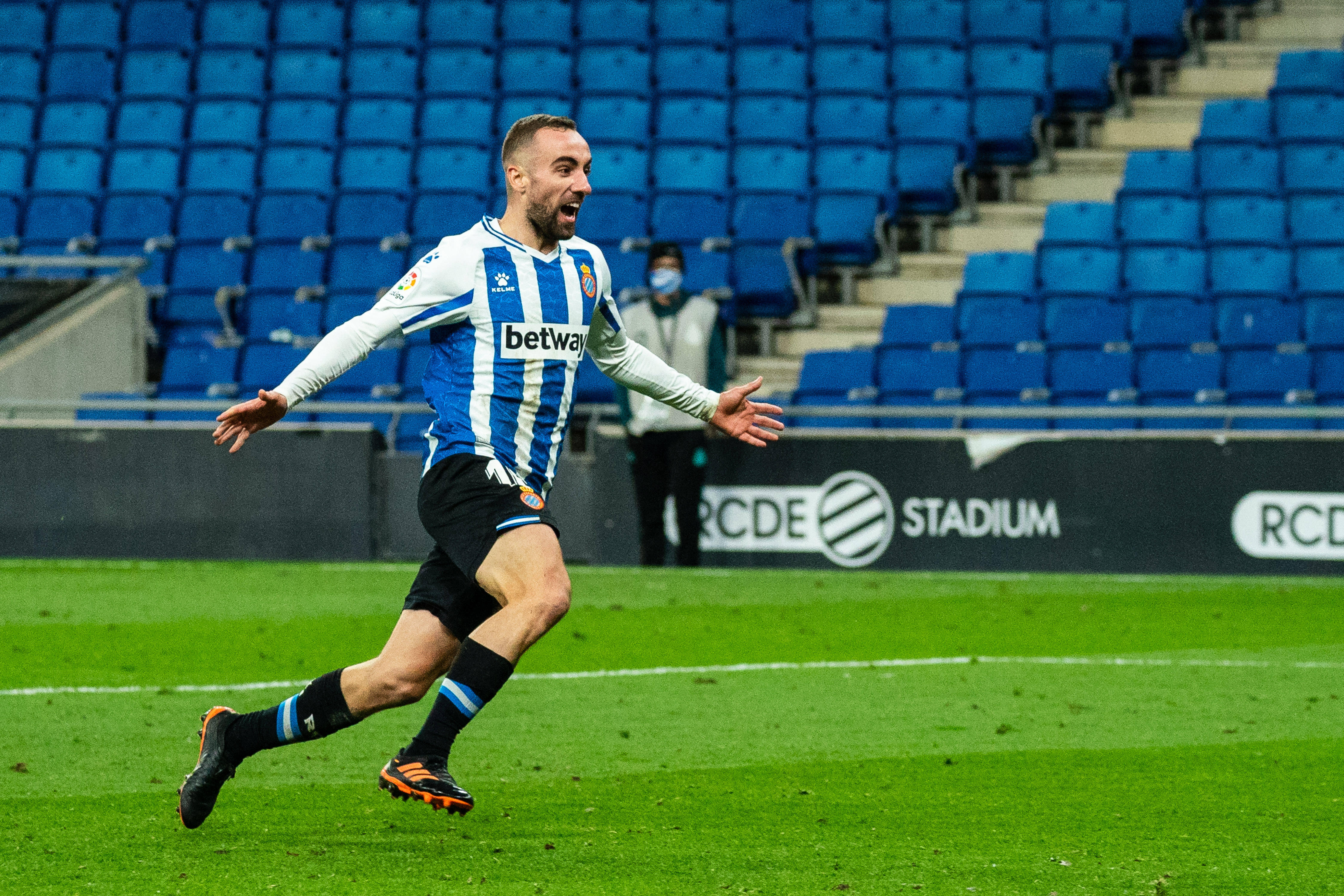 桑普多利亚客场惨败,遭受联赛连败压力的简单介绍 桑普多利亚客场惨败,遭受联赛连败压力的简单介绍