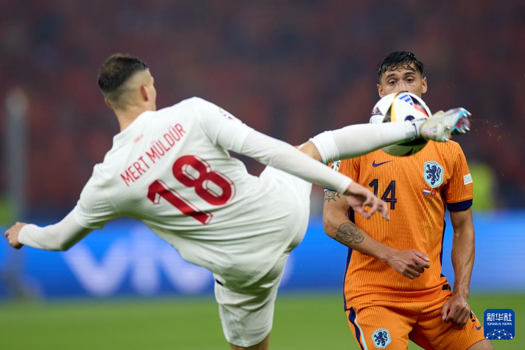 荷兰惨遭淘汰,法国队进入欧锦赛半决赛 荷兰惨遭淘汰,法国队进入欧锦赛半决赛