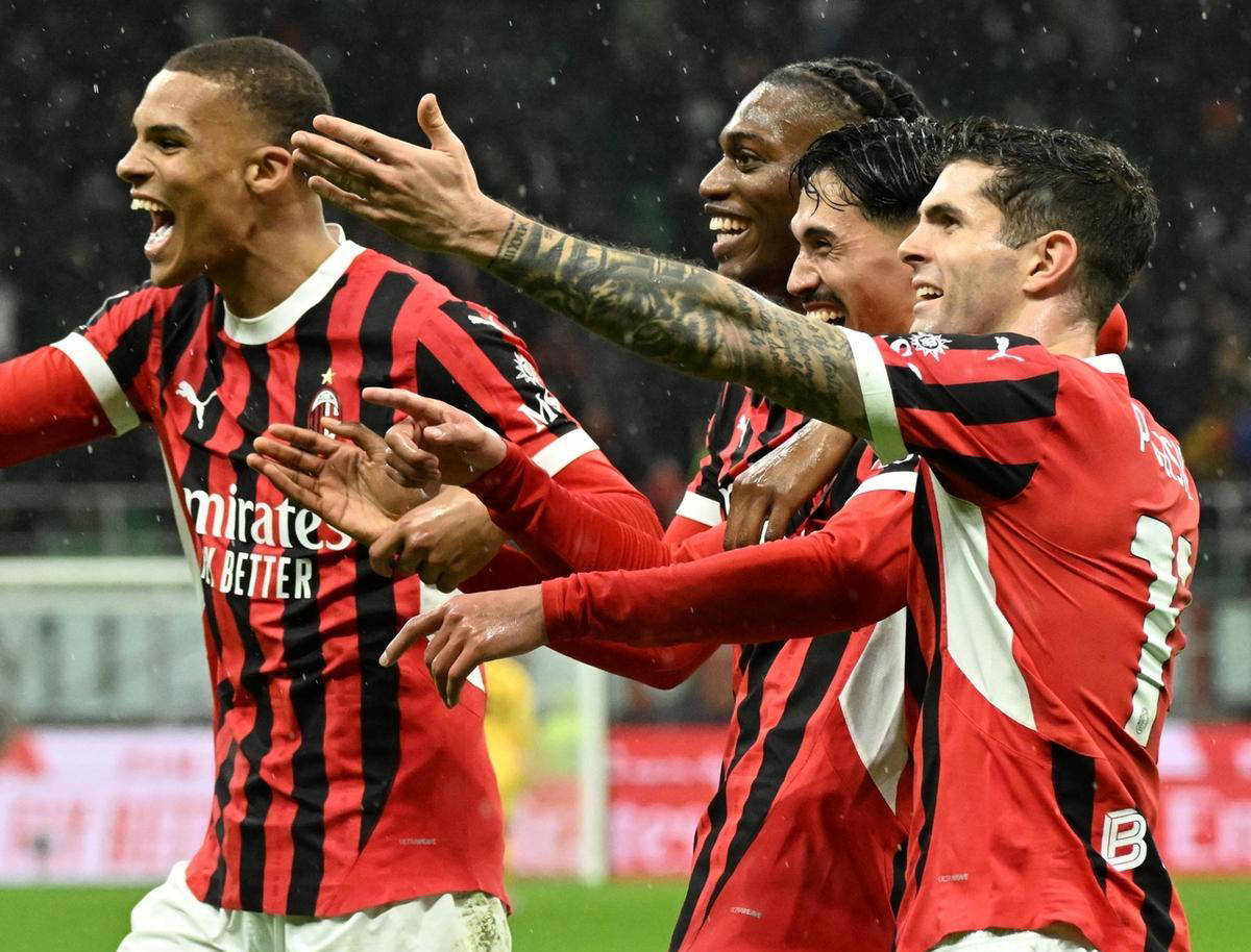 AC米兰背靠背遭遇失利,球迷情绪低落的简单介绍 AC米兰背靠背遭遇失利,球迷情绪低落的简单介绍