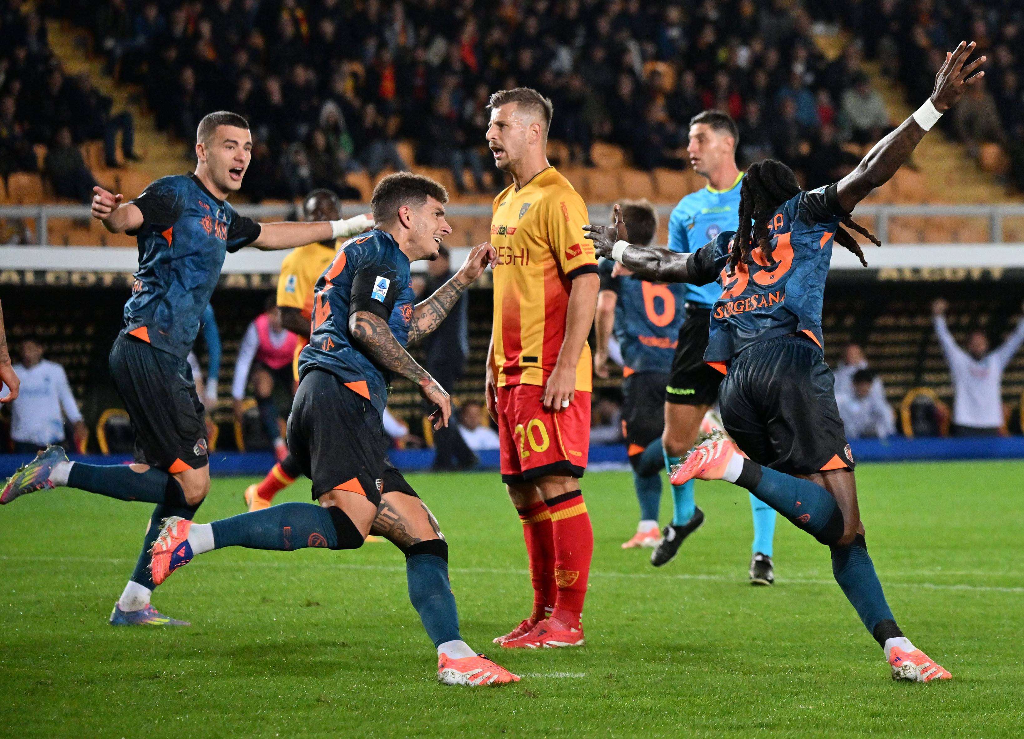 AC米兰客场逆转帕尔马，保持不败的简单介绍