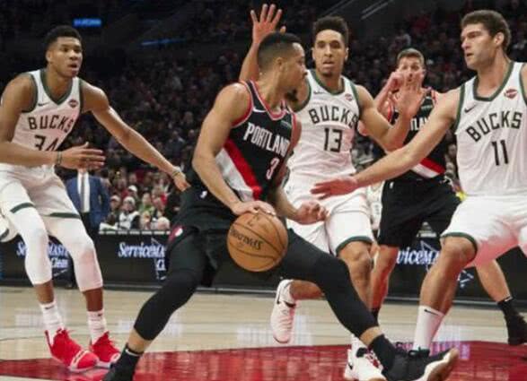 雄鹿碾压上海队，麦科勒姆点燃赛场