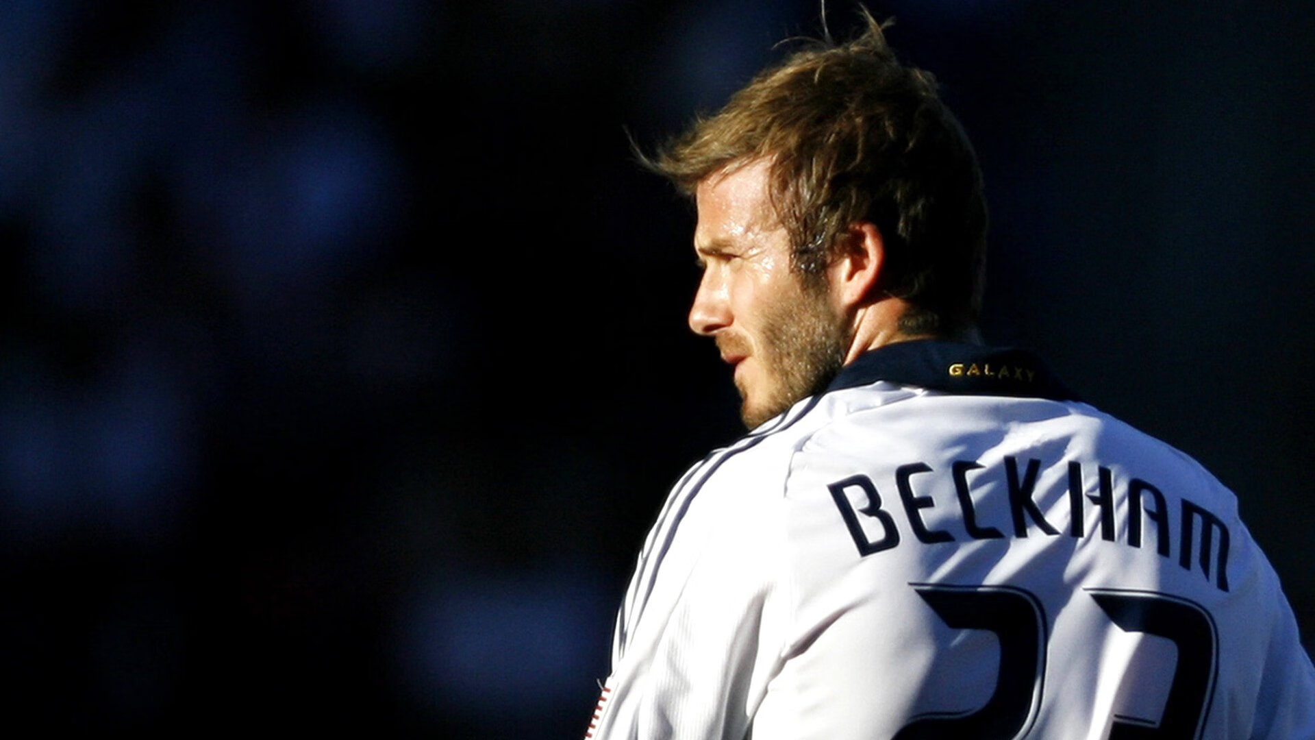 赛道与绿茵的统治力，迪马利亚F1街道赛称王，皇家社会欧战横扫里昂