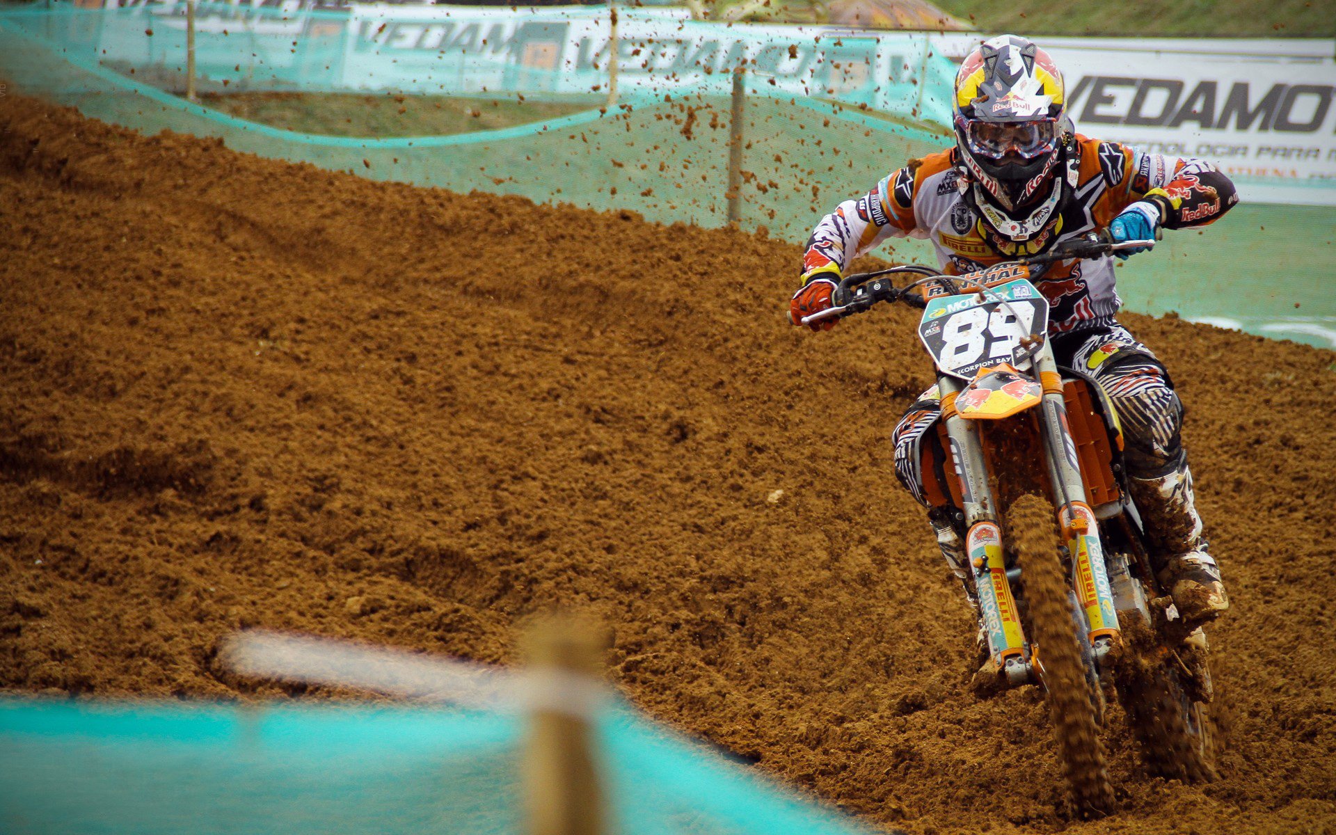 当宇宙队哲学遇上国家荣耀,巴萨式碾压与穆勒的全球排名接管时刻